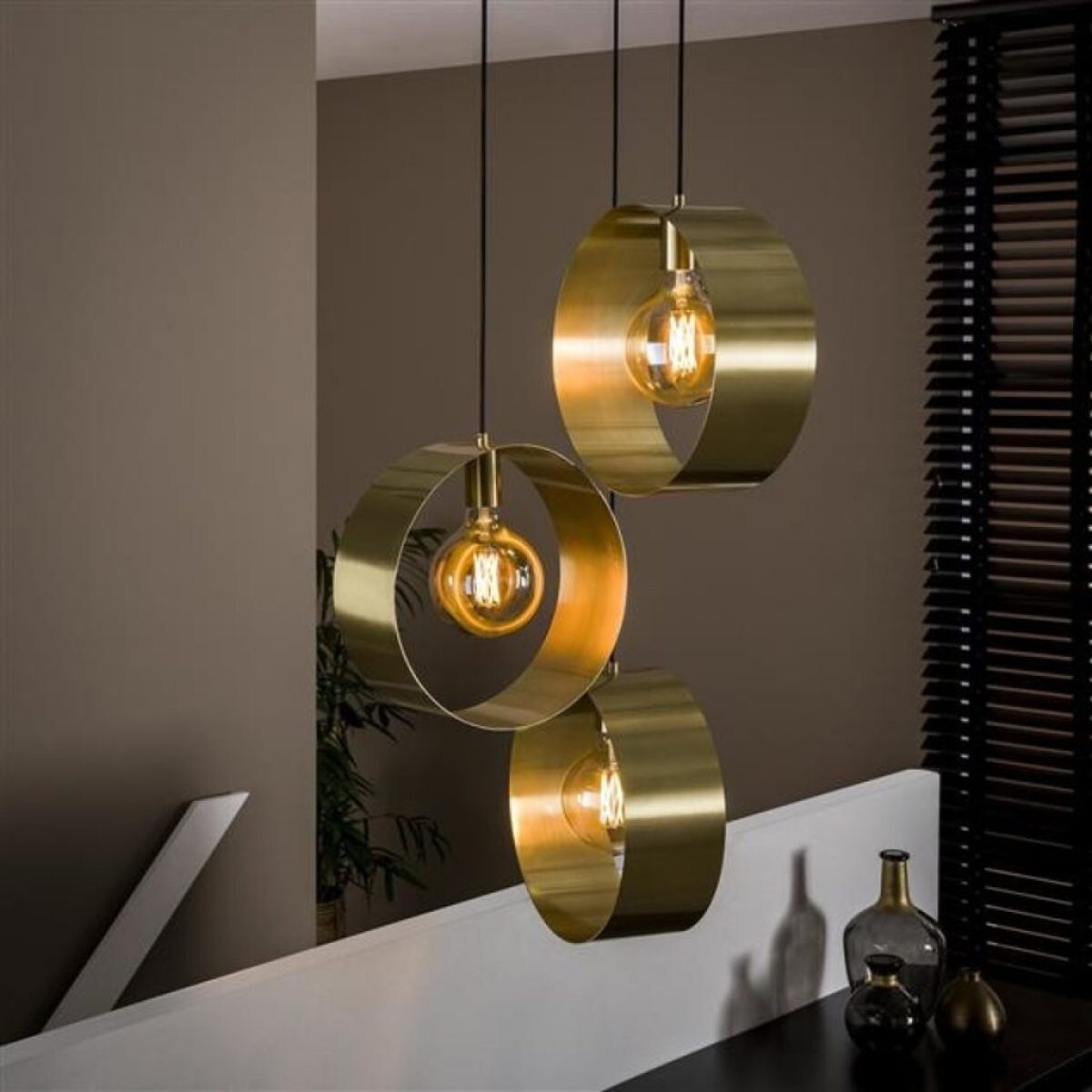 BelaLuz Hanglamp Golden Eye 3-lichts getrapt goud